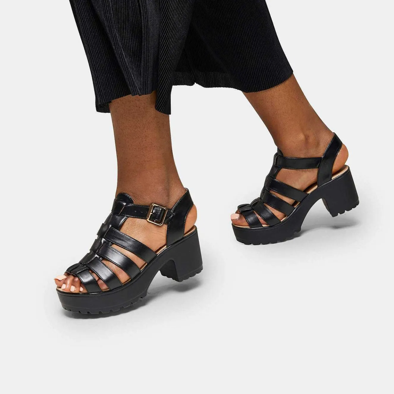 Black Chunky Platform Cleated Strappy Sandals<KOI footwear Best