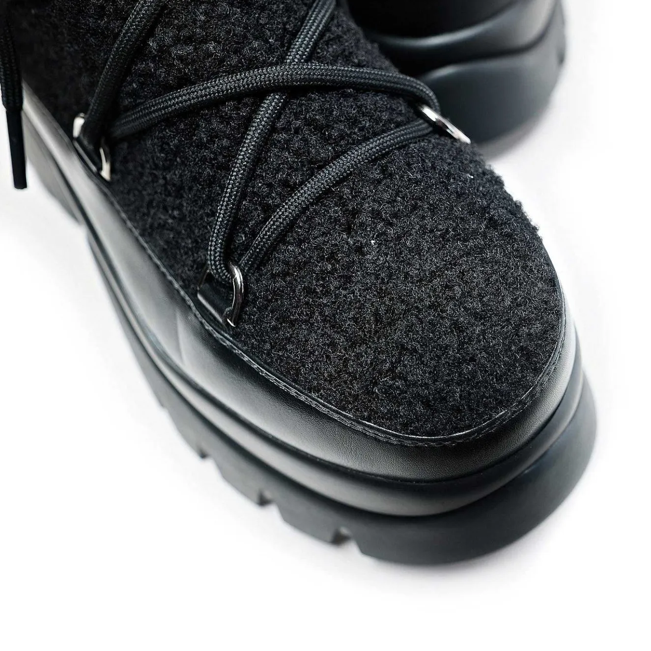 Black Fluffy Vilun Winter Boots |<KOI footwear