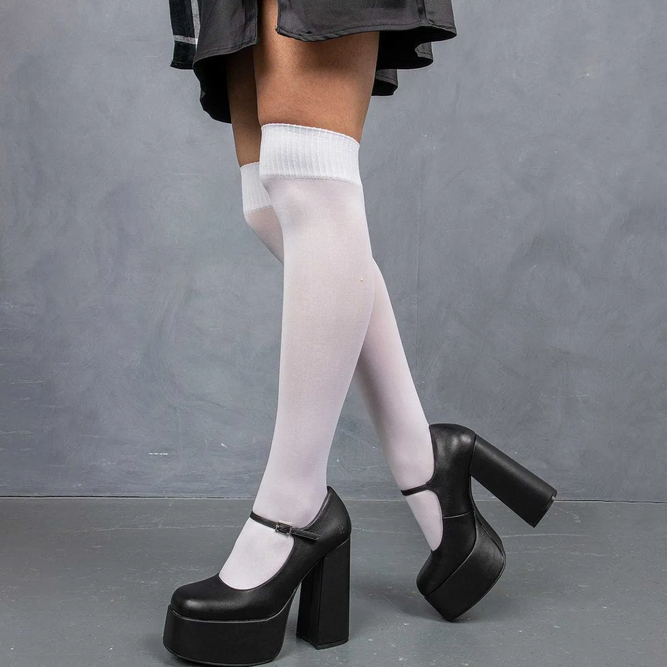 Darkbloom Black Platform Heels<KOI footwear Online