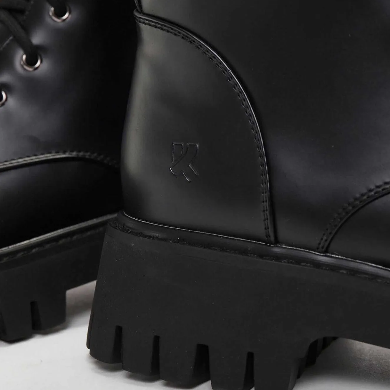 Gimli Men'S Black Square Toe Lace Up Boots<KOI footwear New