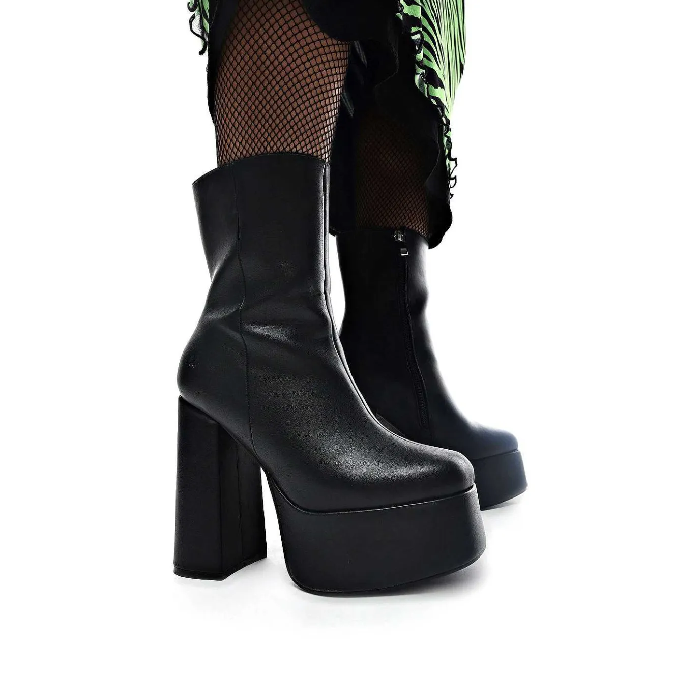 Lexus Black Platform Heeled Boots<KOI footwear New