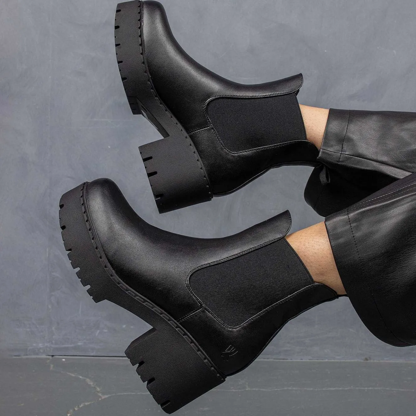 Orson Switch Chelsea Boots<KOI footwear Hot