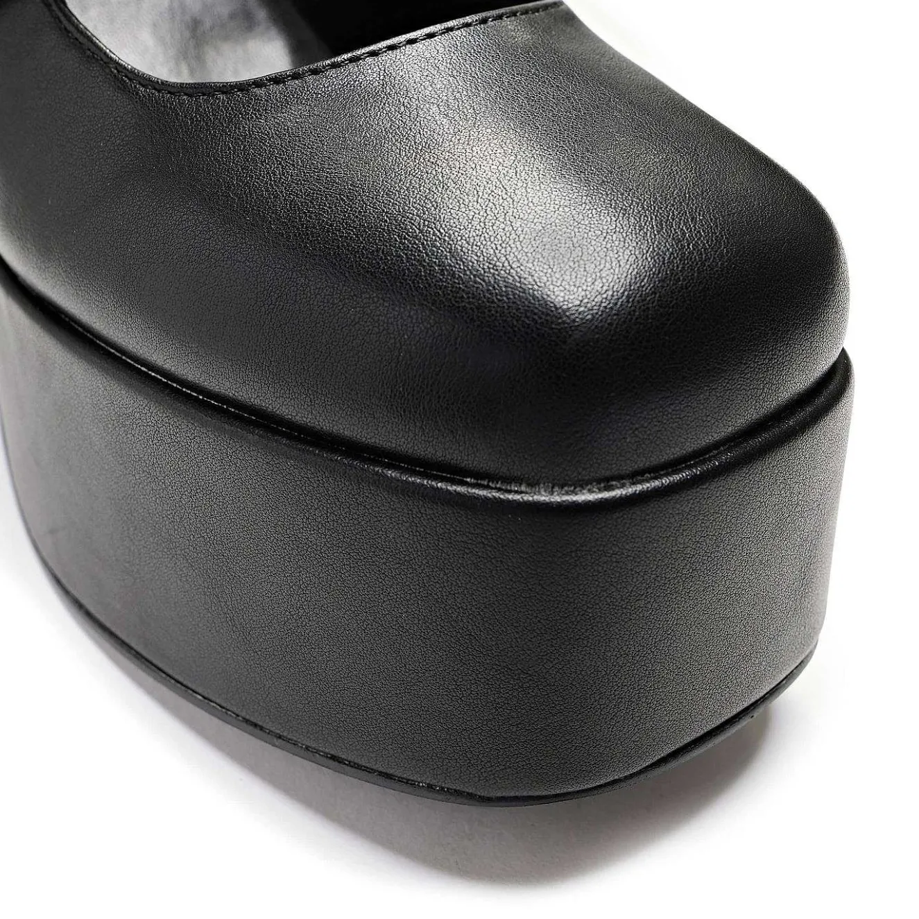 Zeba Black Platform Heels<KOI footwear New